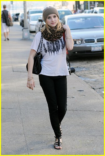 Emma Roberts is Canon Cute