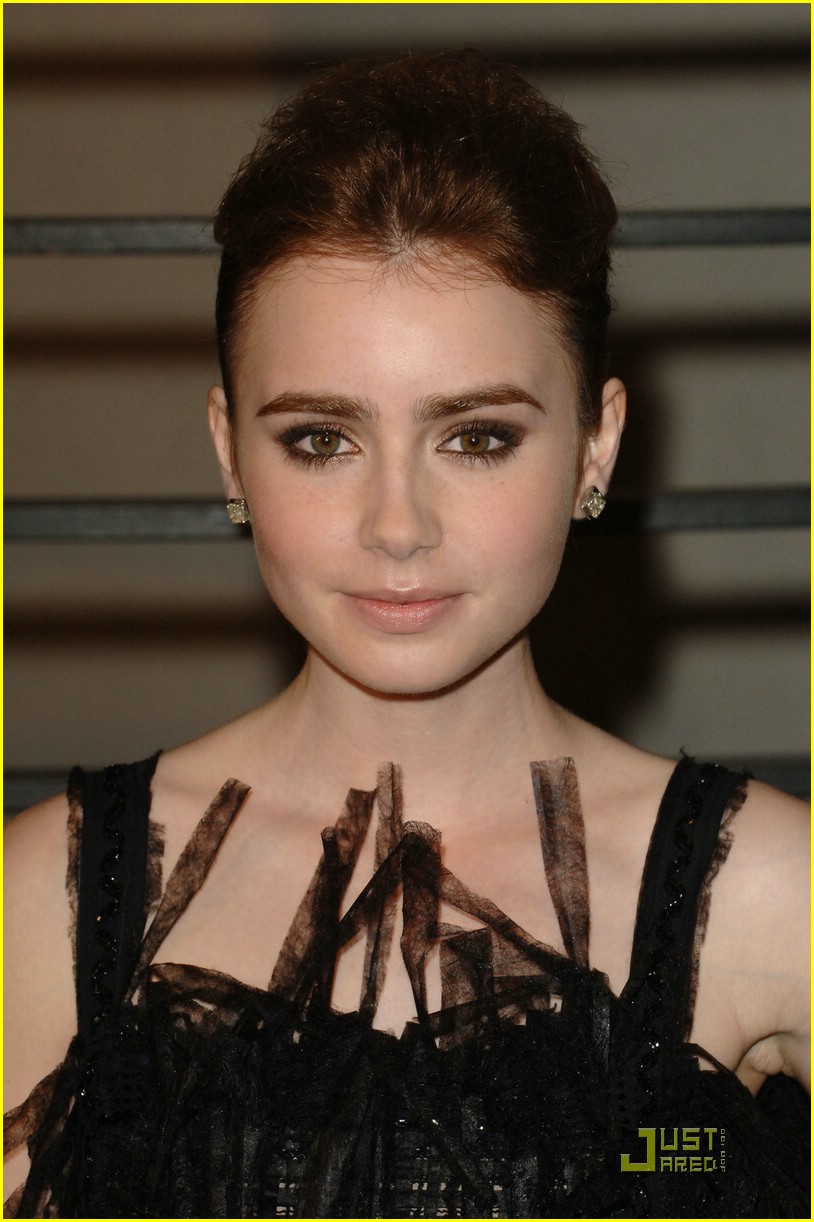 Emma Roberts & Lily Collins are Very Vanity Fair