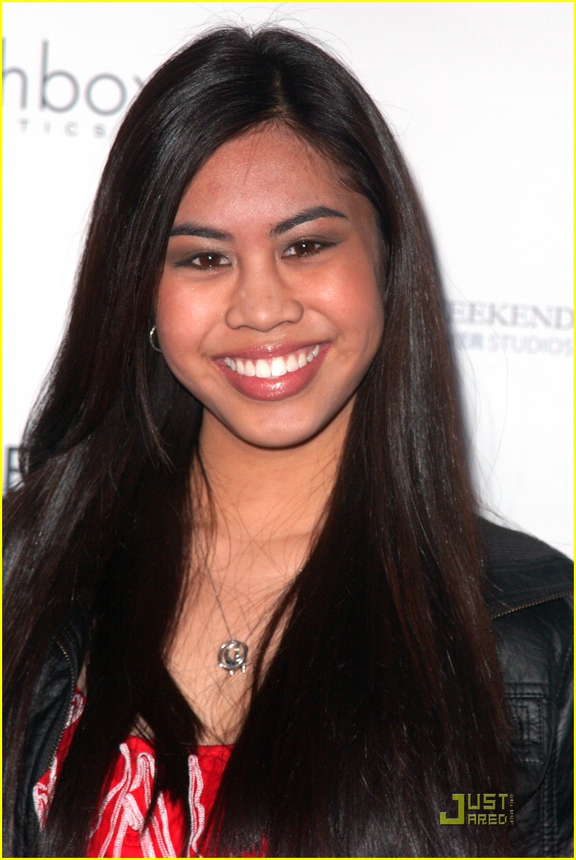 Erin Sanders is Dragon Delicious