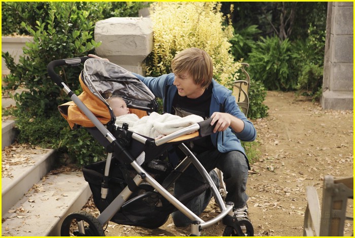 Jason Dolley Flirts with Gilland Jones