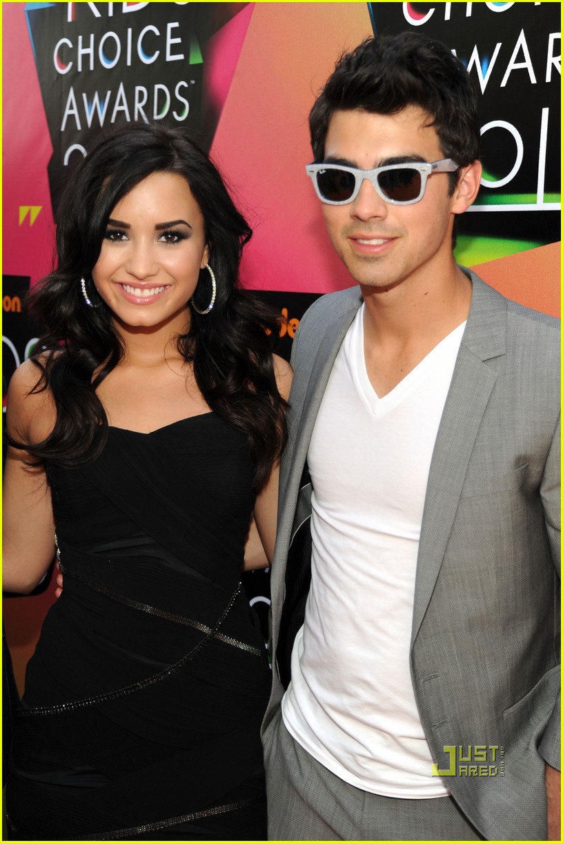 Joe Jonas & Demi Lovato - Kids Choice Awards 2010!!!