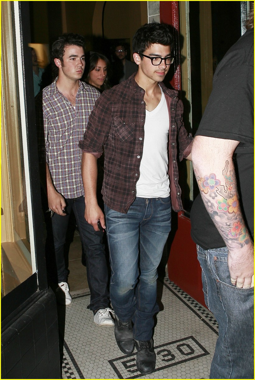 The Jonas Brothers Munch at Osteria Mamma