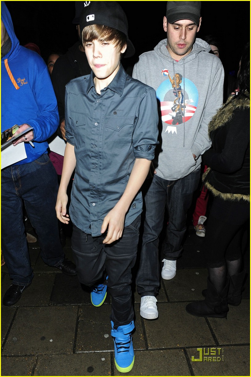 Justin Bieber Leaves London Sleep-Eyed