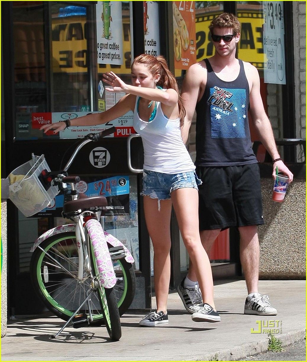 Miley Cyrus & Liam Hemsworth: Biking Buddies