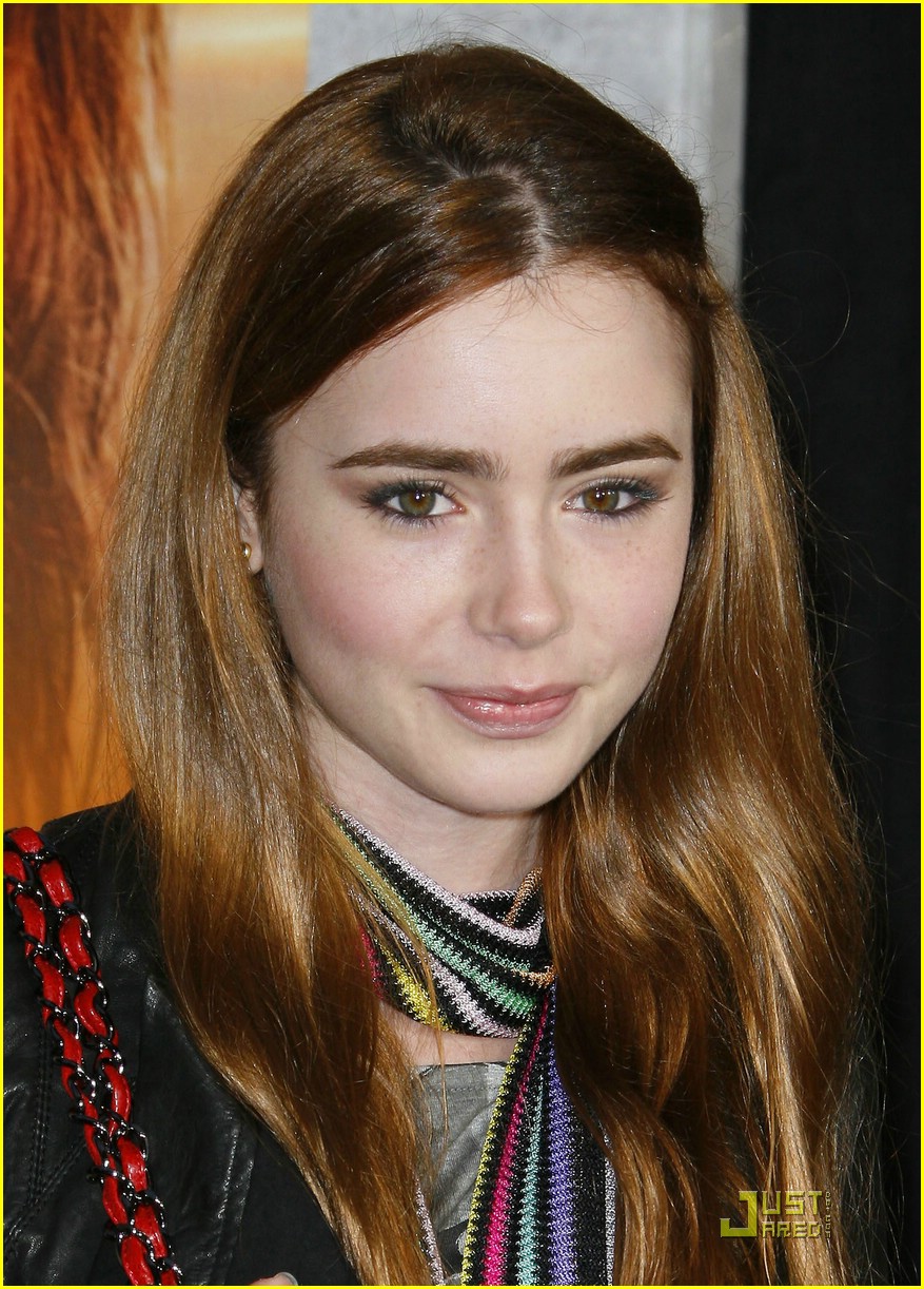Lily Collins & Brittany Curran: The Last Song Supporters