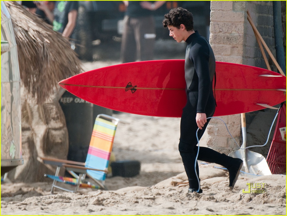 Nick Jonas Washes Up in Malibu