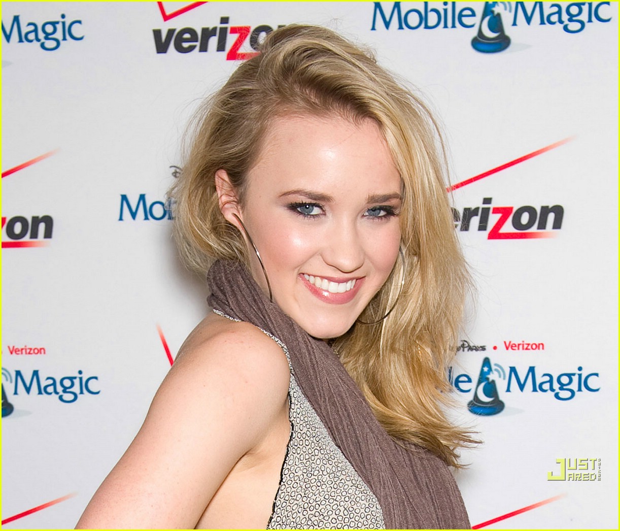 Emily Osment Experiences the Magic!