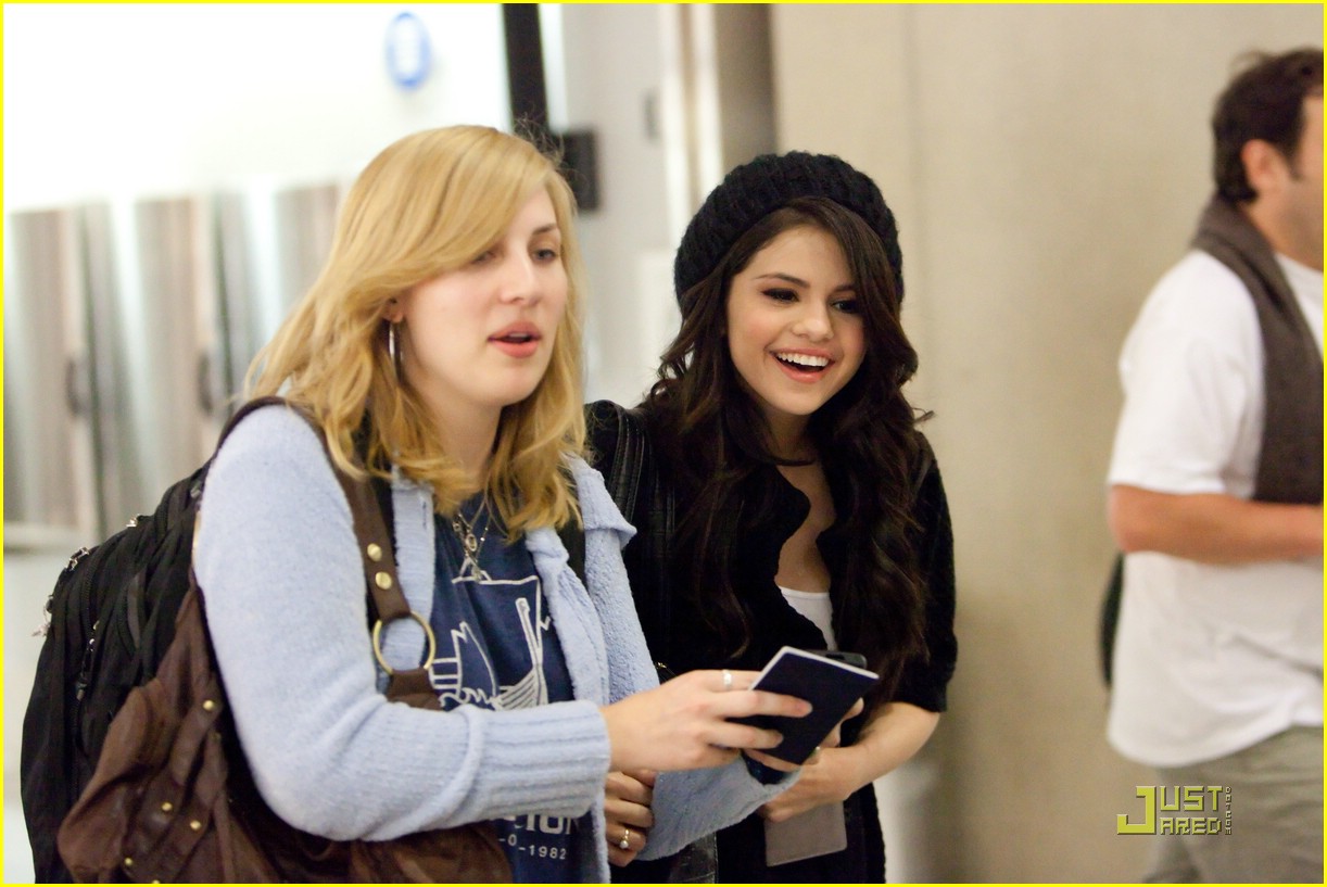 Selena Gomez is Monte Carlo Cute