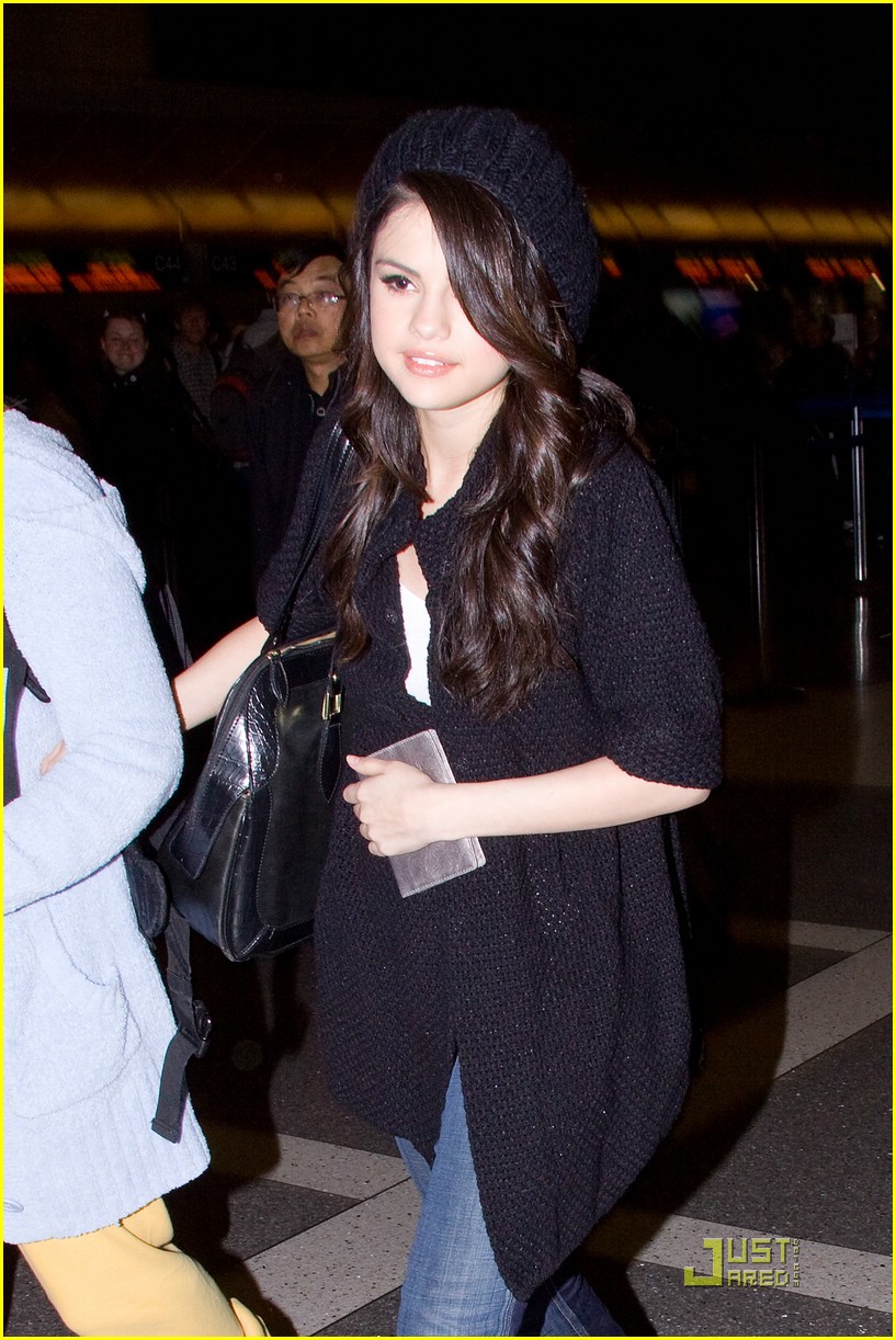 Selena Gomez is Monte Carlo Cute