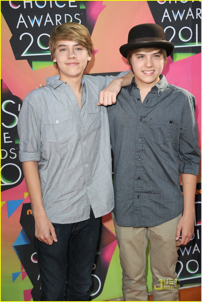 Dylan & Cole Sprouse Hit the Kids Choice Awards 2010