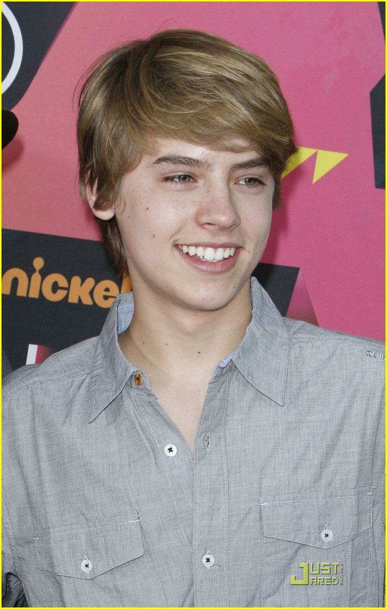 Dylan & Cole Sprouse Hit the Kids Choice Awards 2010