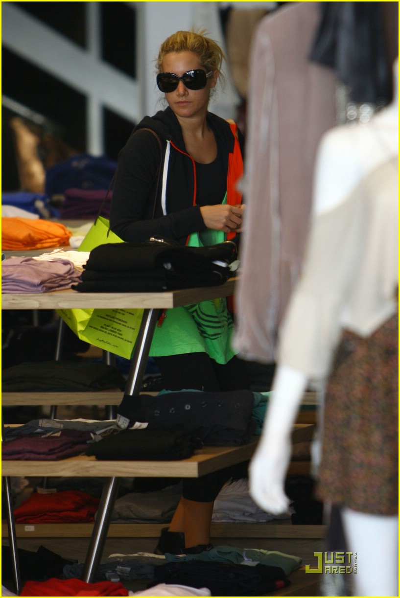 Ashley Tisdale is Planet Blue Pretty