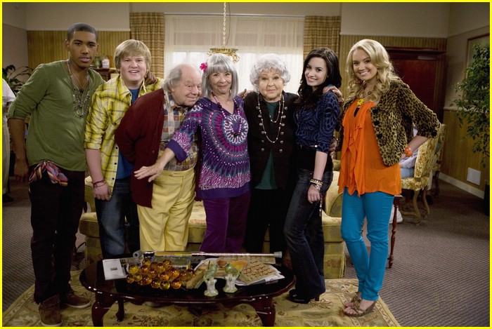 Brandon Smith & Doug Brochu Bring Granny Wigs Back
