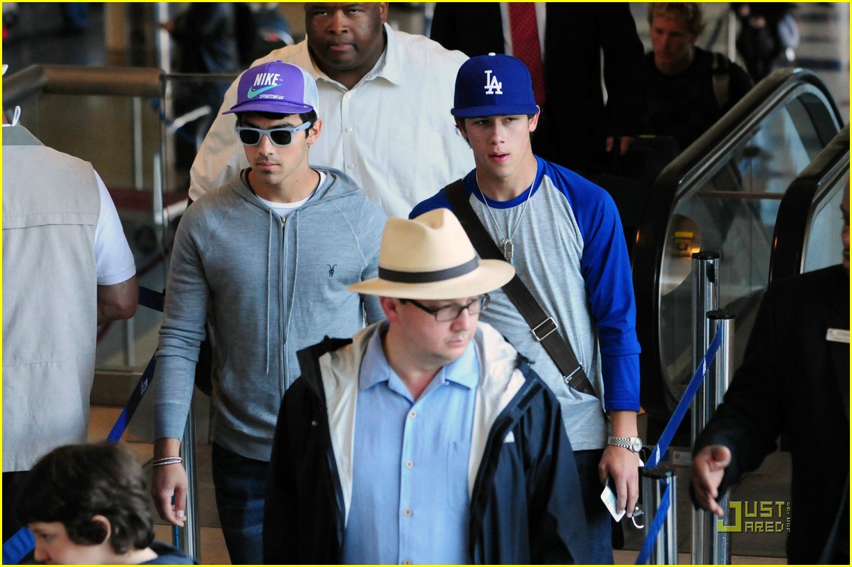 Nick & Joe Jonas are the Blues Brothers