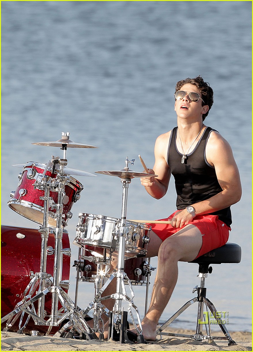 Jonas Brothers are Beach Boys