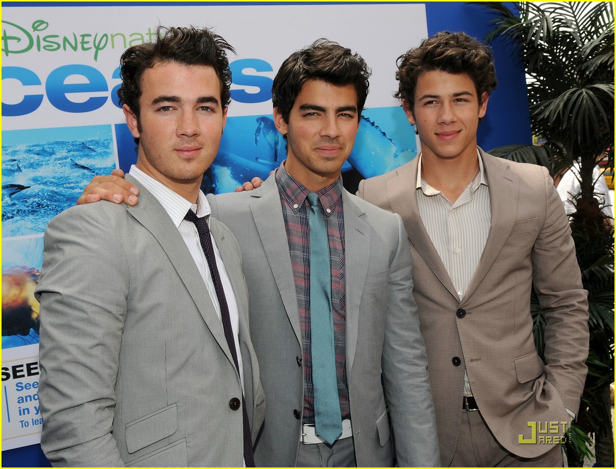 The Jonas Brothers: Oceans Outstanding