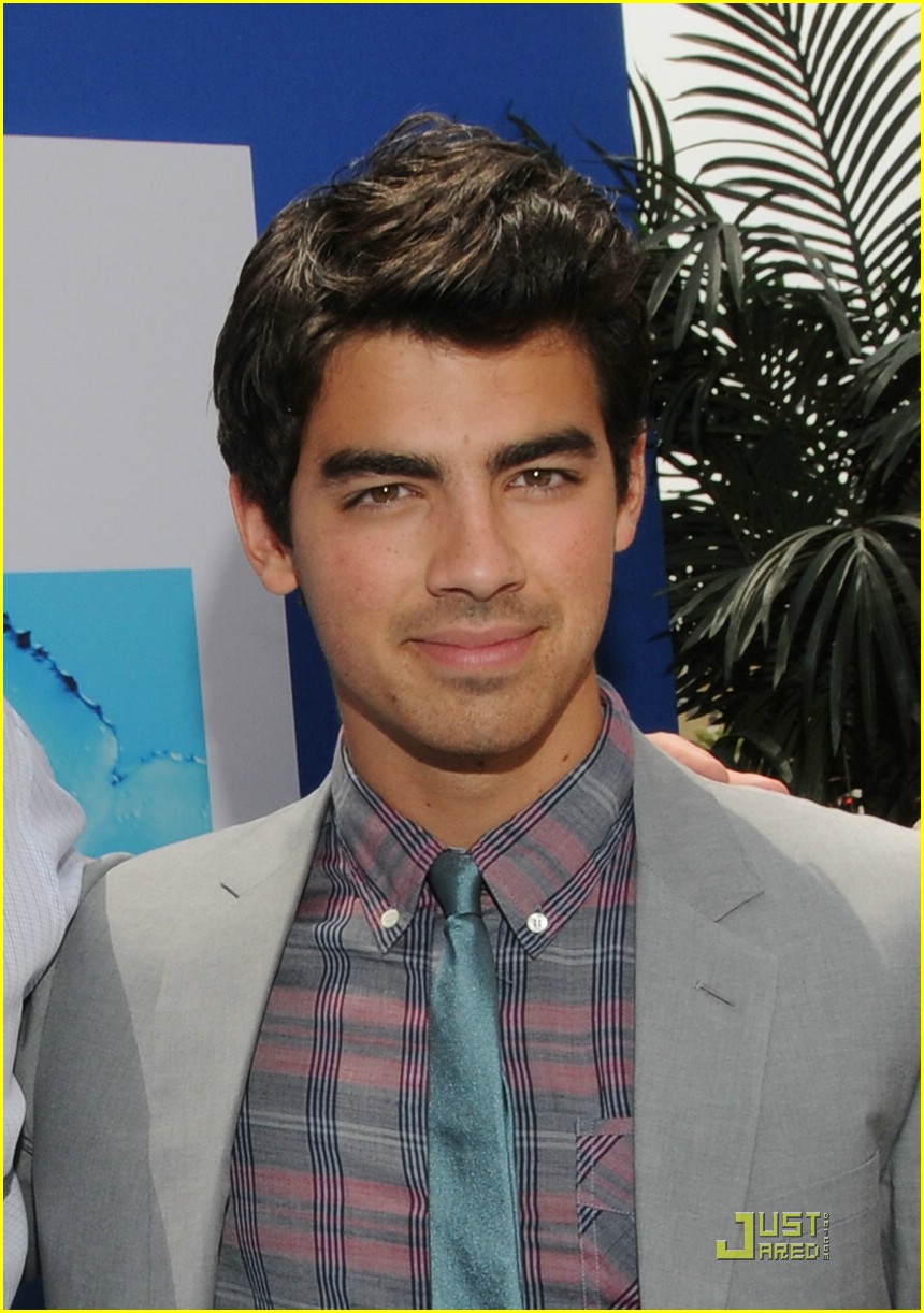 The Jonas Brothers: Oceans Outstanding