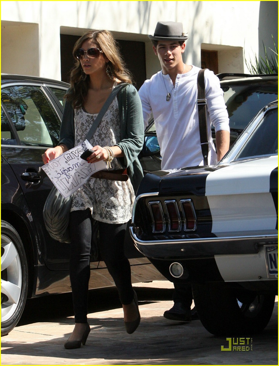 Nick Jonas & Nicole Anderson are In It To Win It