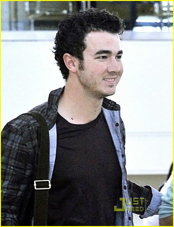 Kevin Jonas: The Best Thing About Being Married...