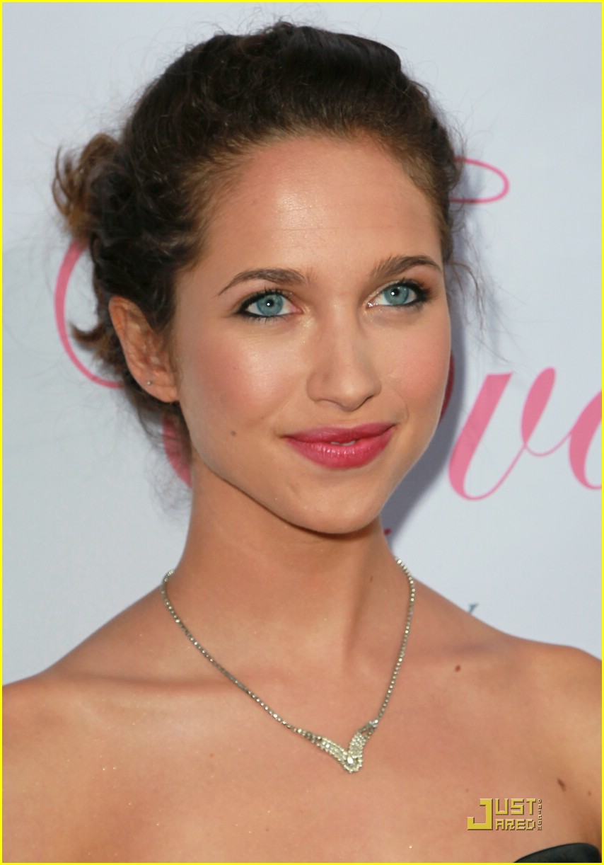 Maiara Walsh is Alexander Wang Wonderful