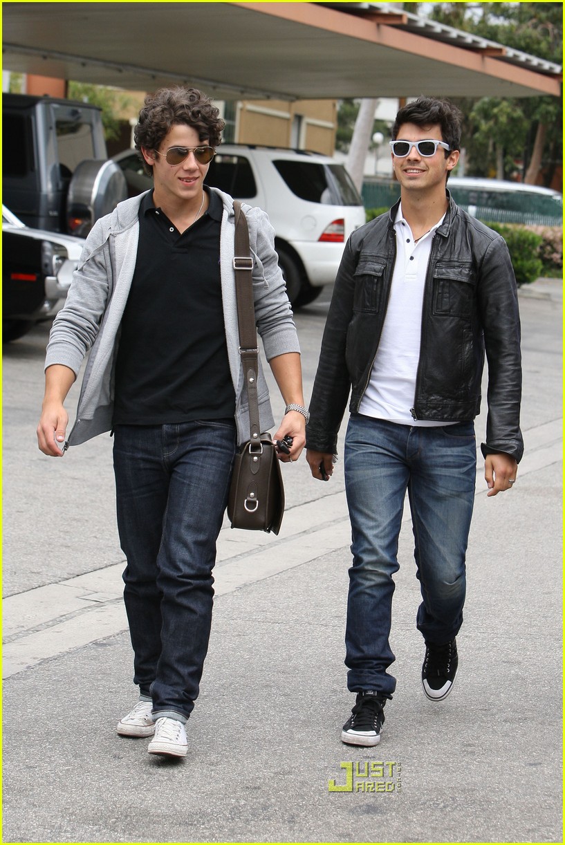 Joe & Nick Jonas: Paty's Pair