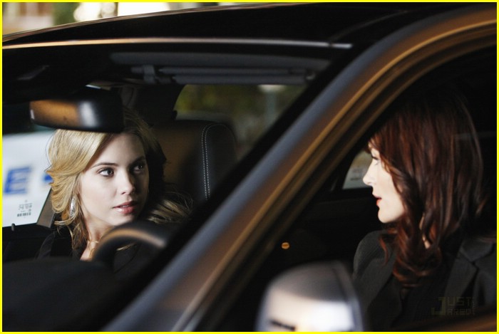Lucy Hale: New Pretty Little Liar Stills!