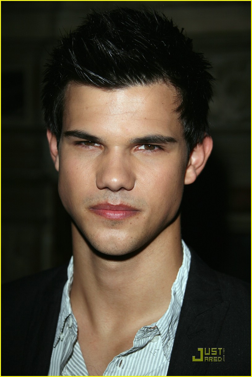 Taylor Lautner is a Soiree Stud 