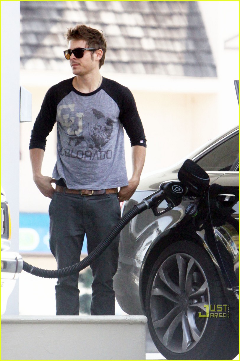 Zac Efron: Mustache Man