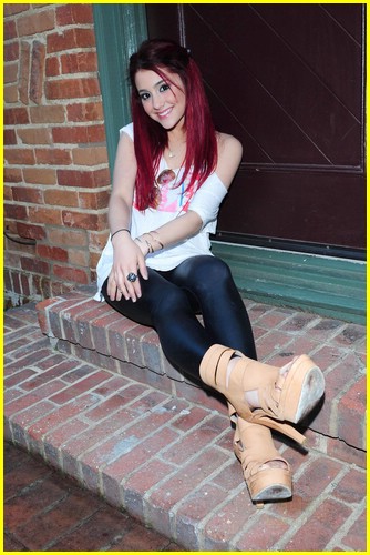 Ariana Grande: Back To Broadway!