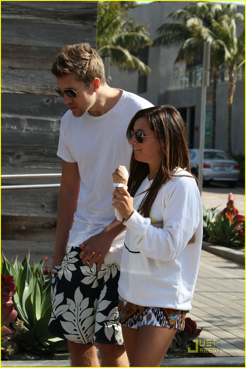 Ashley Tisdale Makes It Malibu...Again