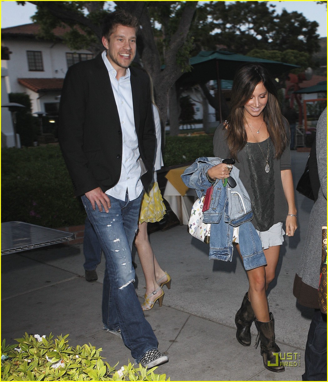 Ashley Tisdale: Happy Mother's Day!