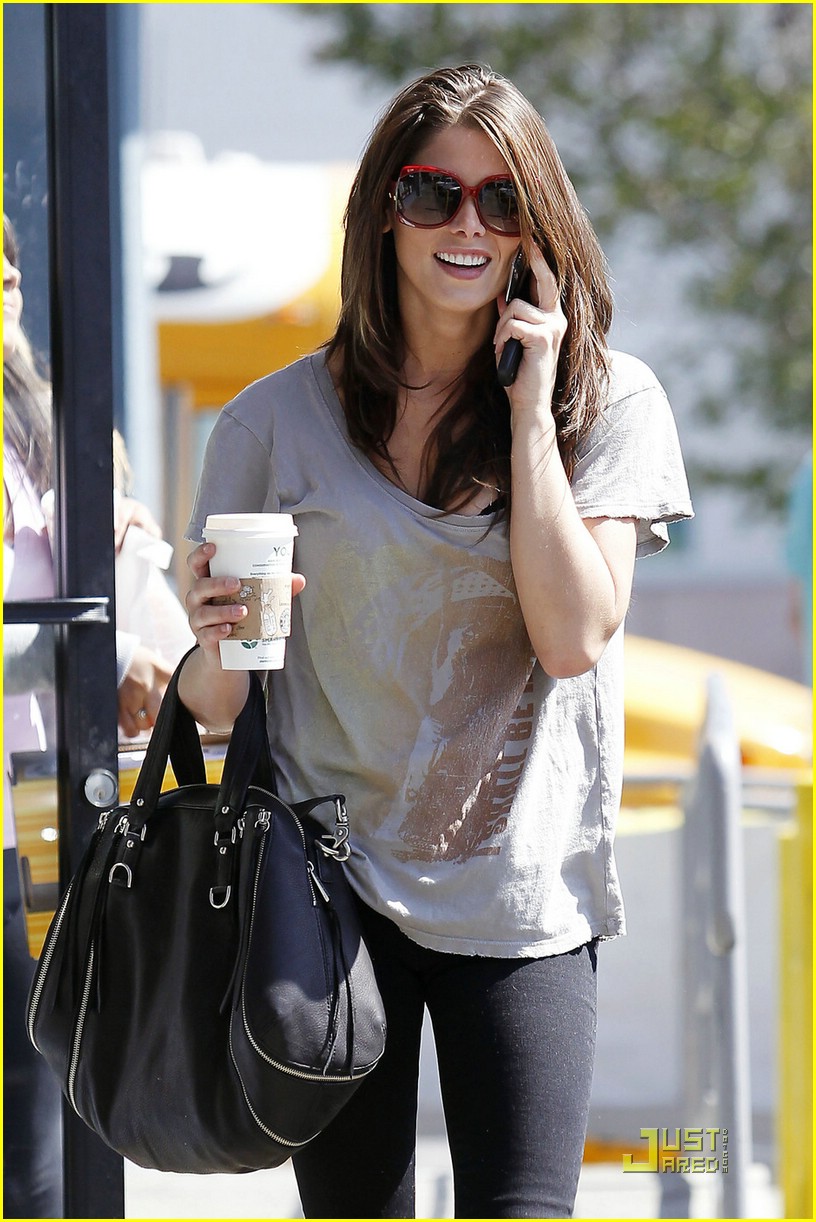 Ashley Greene: Breaking Out of Breaking Dawn?
