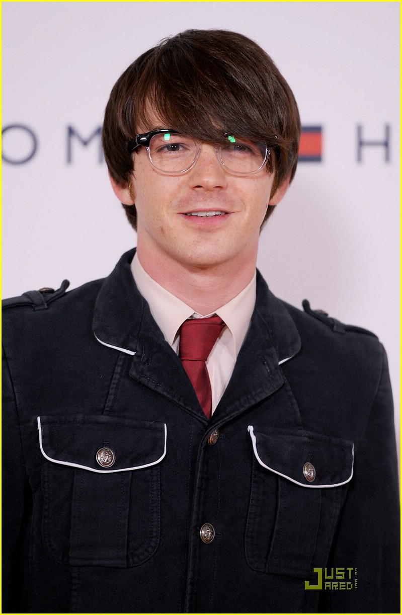 Drake Bell & James Maslow Race to Erase MS