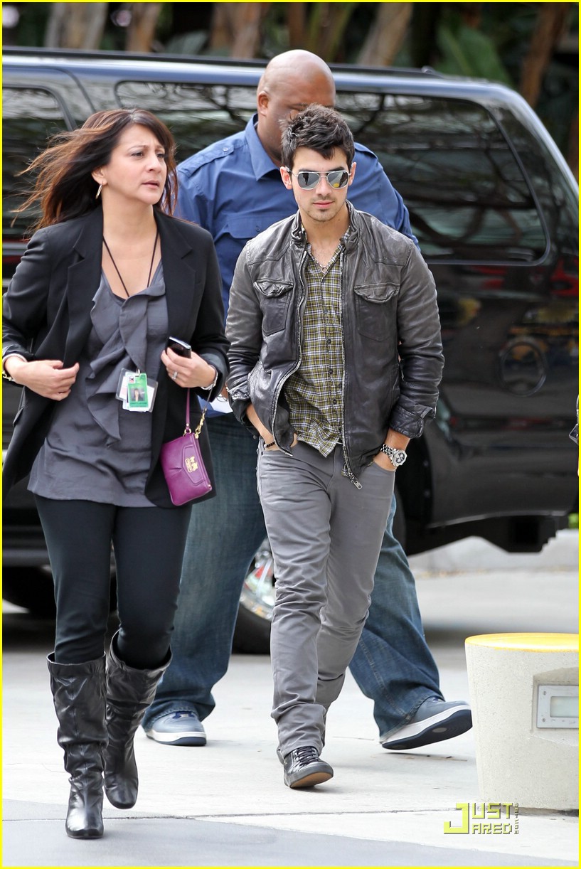 Joe Jonas: Let's Go Lakers!