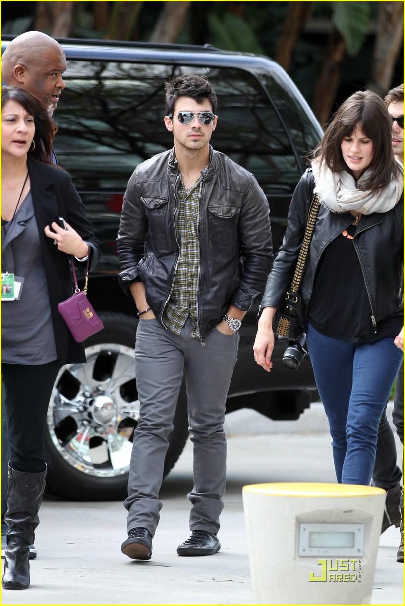 Joe Jonas: Let's Go Lakers!