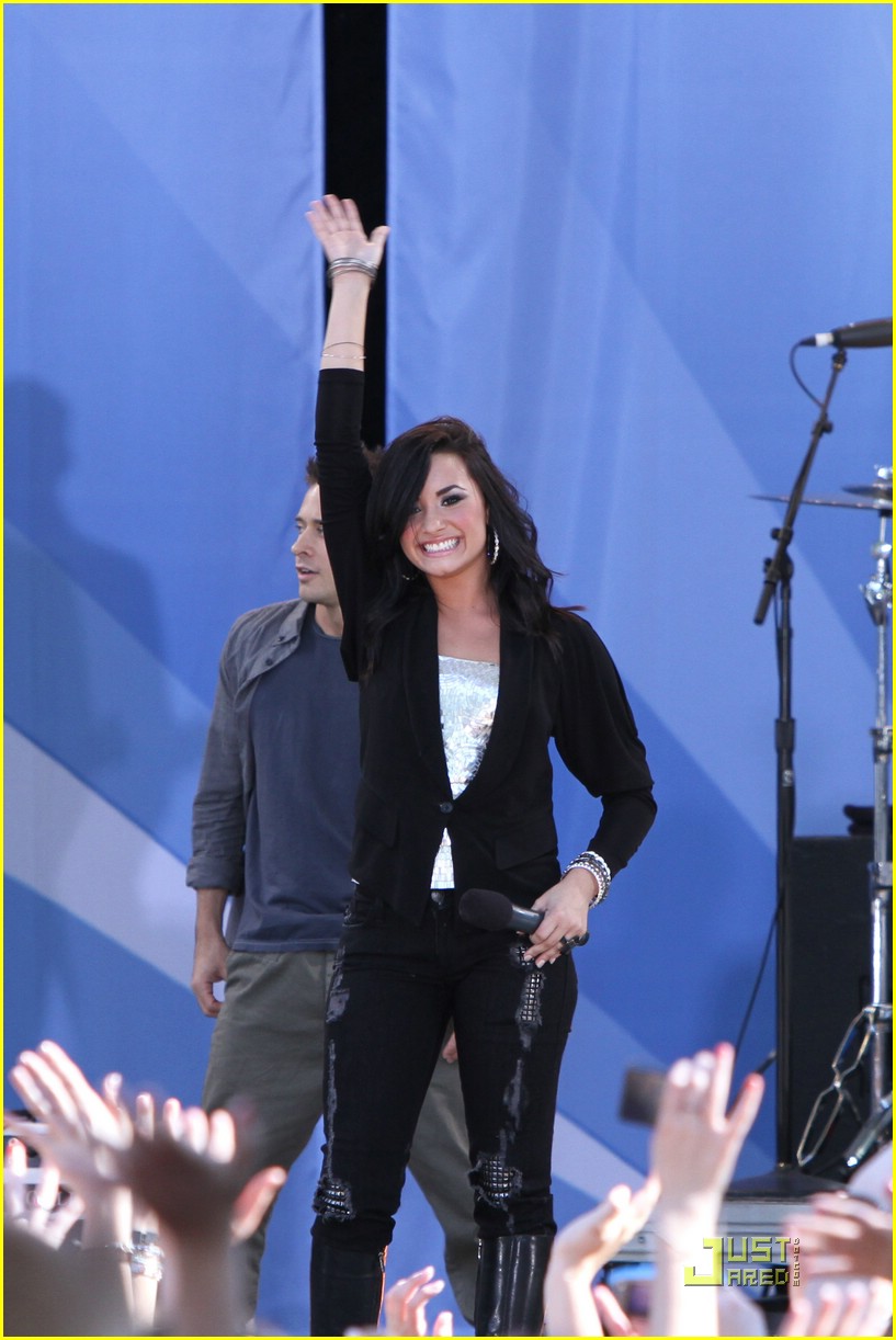 Demi Lovato & Jonas Brothers: Good Morning America!