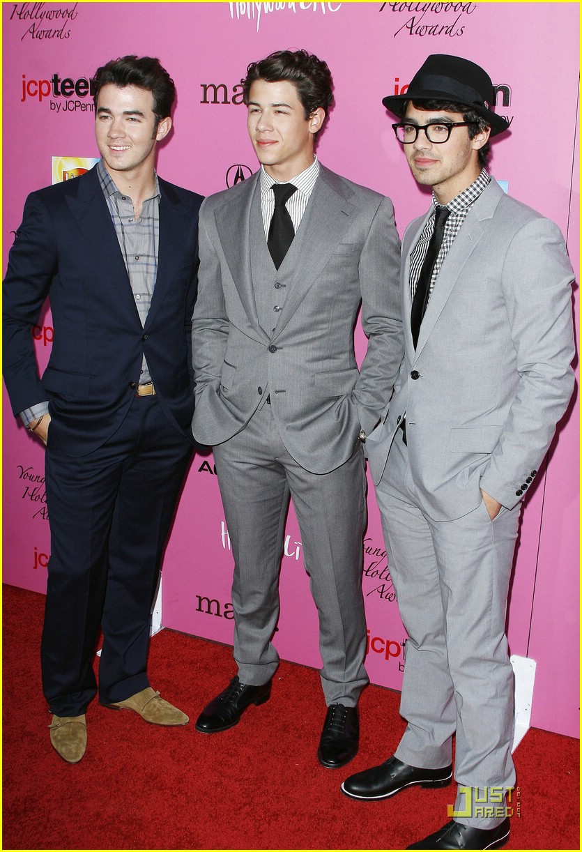 Nick Jonas is Young Hollywood Artist of the Year!
