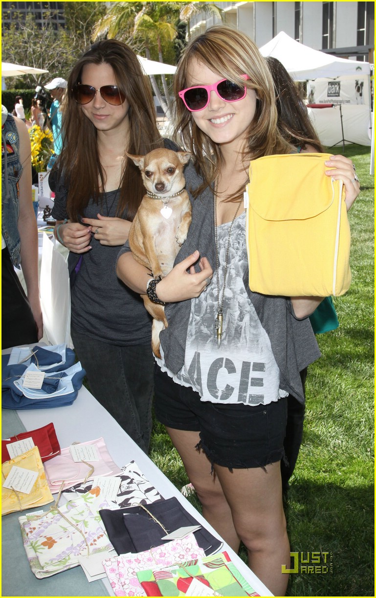 KayCee Stroh: Dog & Baby Buffet!
