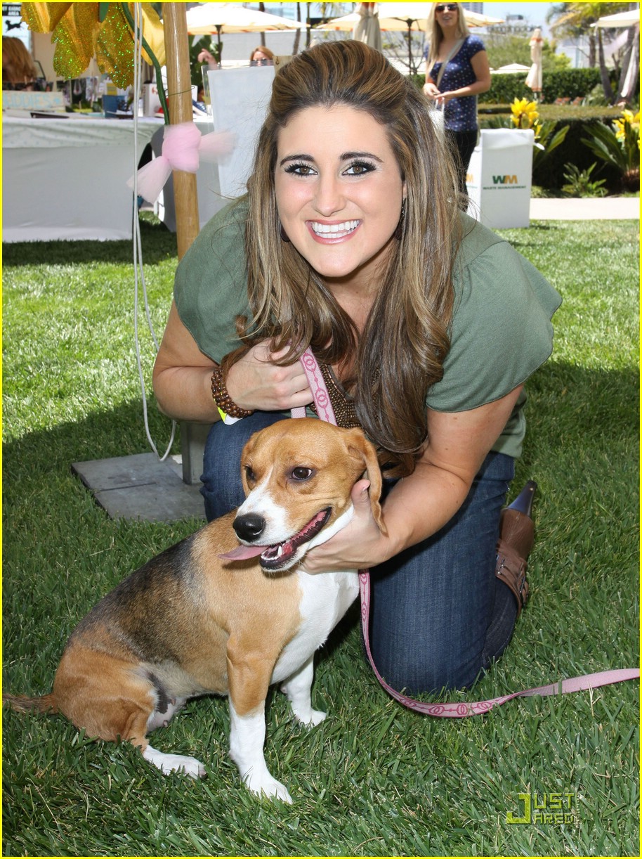 KayCee Stroh: Dog & Baby Buffet!