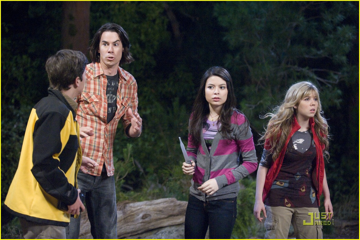 Miranda Cosgrove Believes in Bigfoot