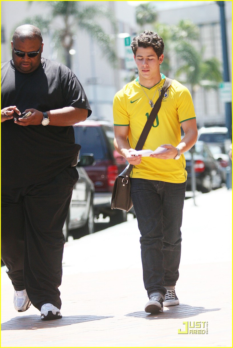 Nick Jonas is a DIVA!