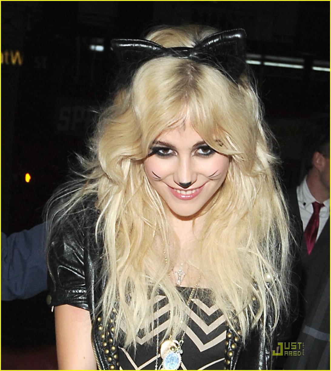 Pixie Lott is Kitty Cat Cute