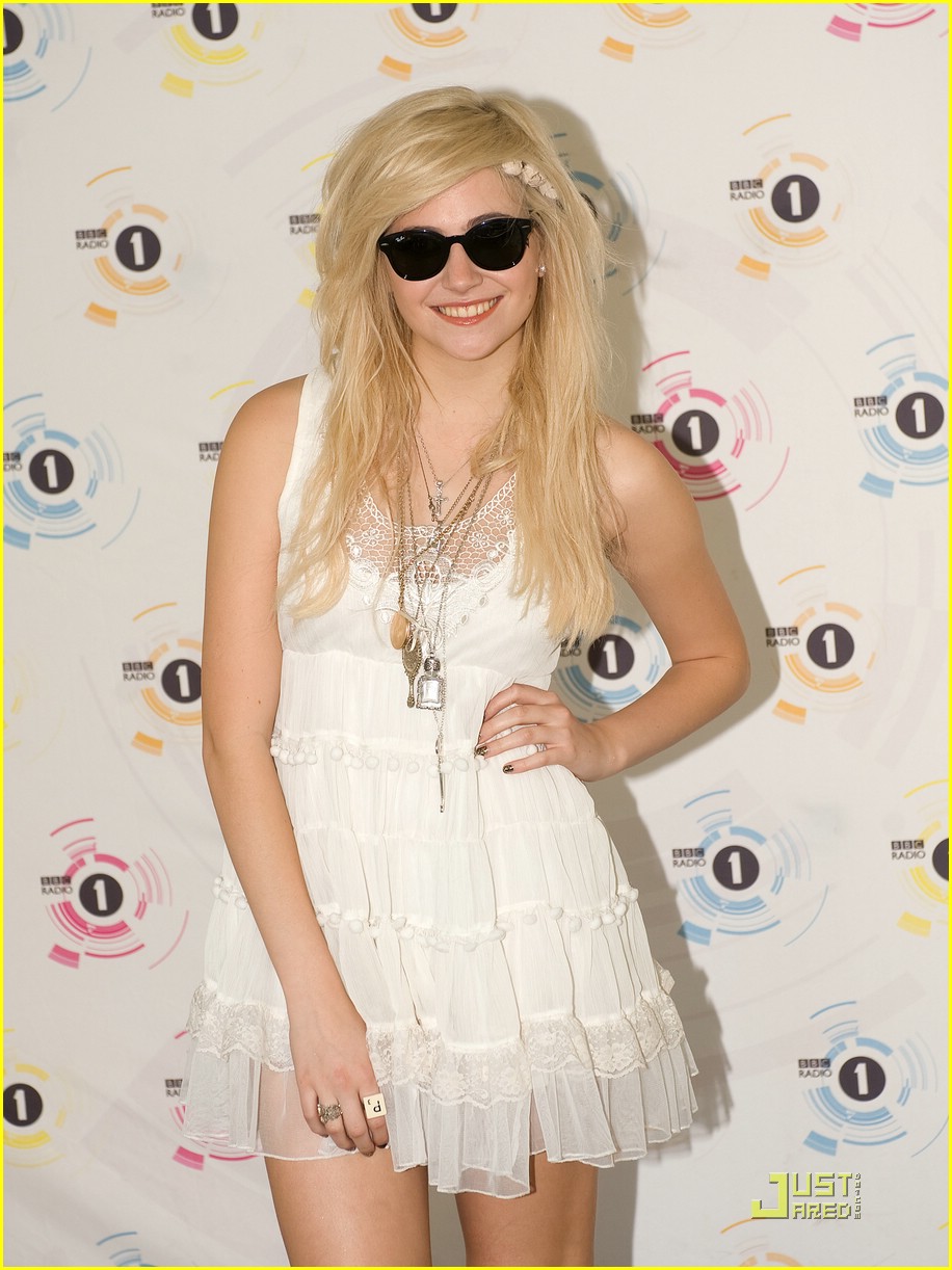 Win Tickets to see Pixie Lott!