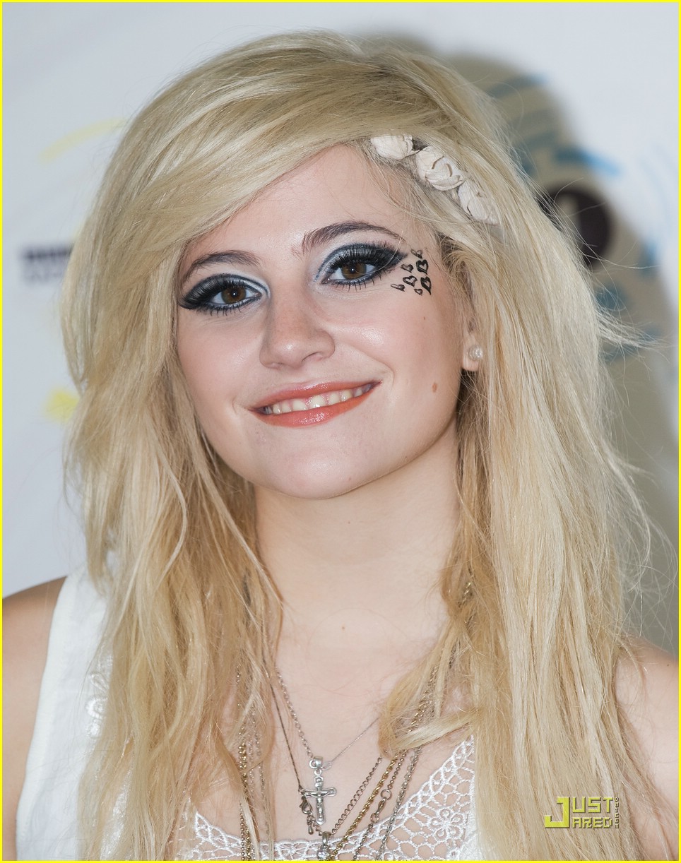 Win Tickets to see Pixie Lott!