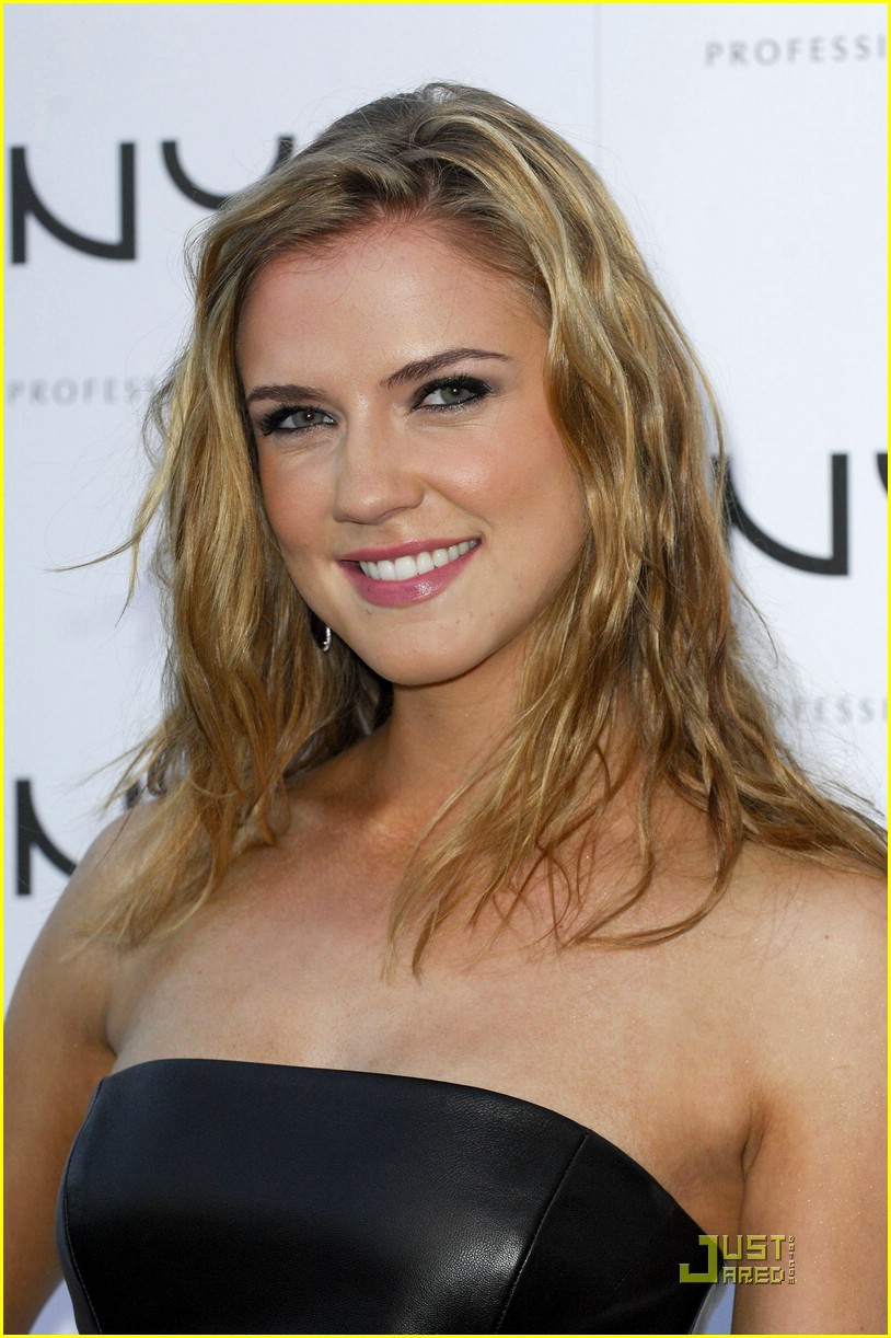Sara Canning: Do Something Sweetheart