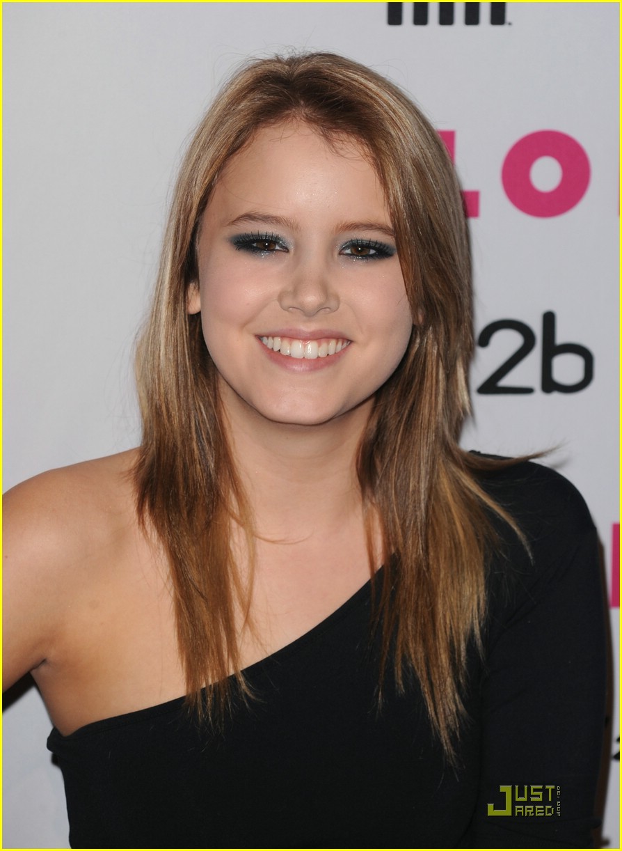 Taylor Spreitler is Lennox Lovely