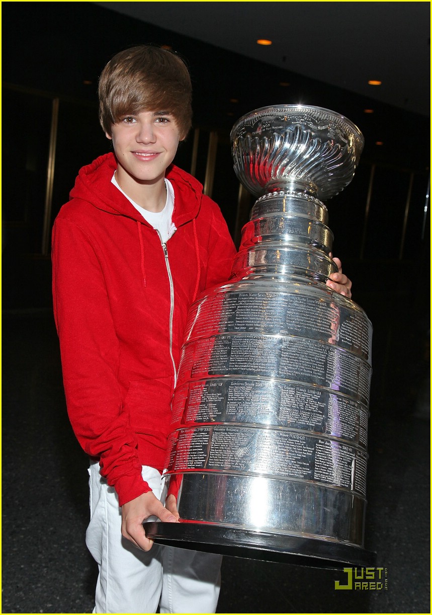 Justin Bieber: Stanley Cup Cutie