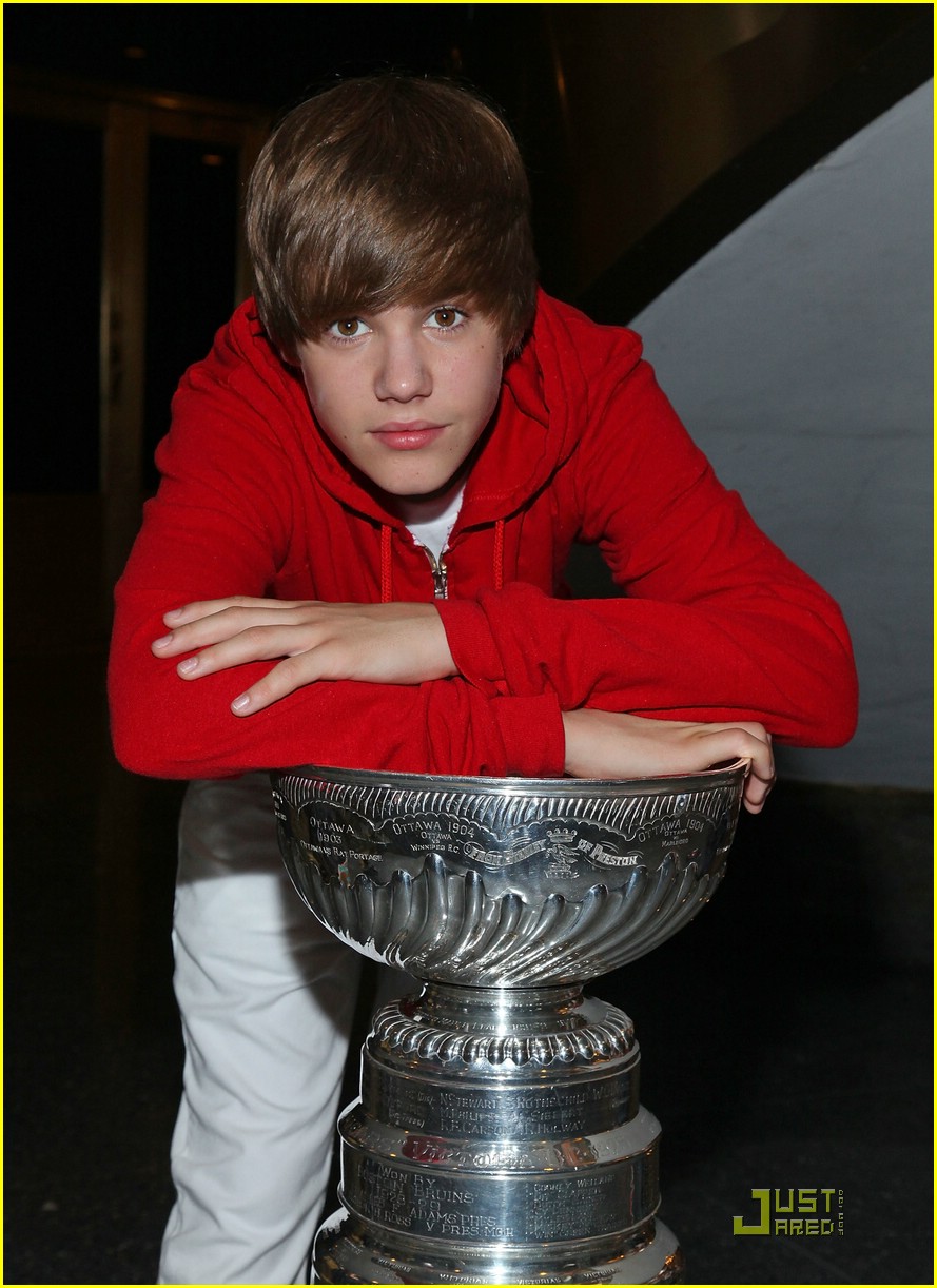 Justin Bieber: Stanley Cup Cutie