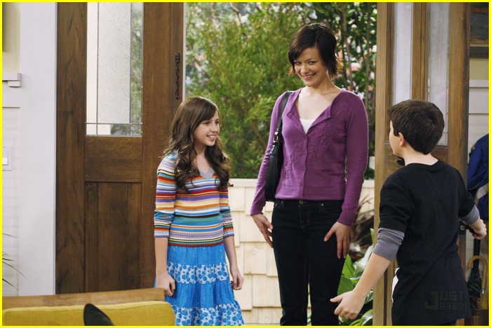 Bradley Steven Perry & Ryan Newman: Flirting Friends