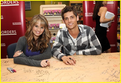 Debby Ryan & Jean-Luc Bilodeau: Borders Buddies